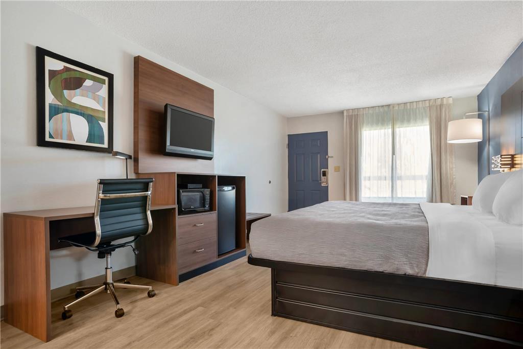 Quality Inn & Suites Near Lake Юфаула Стая снимка